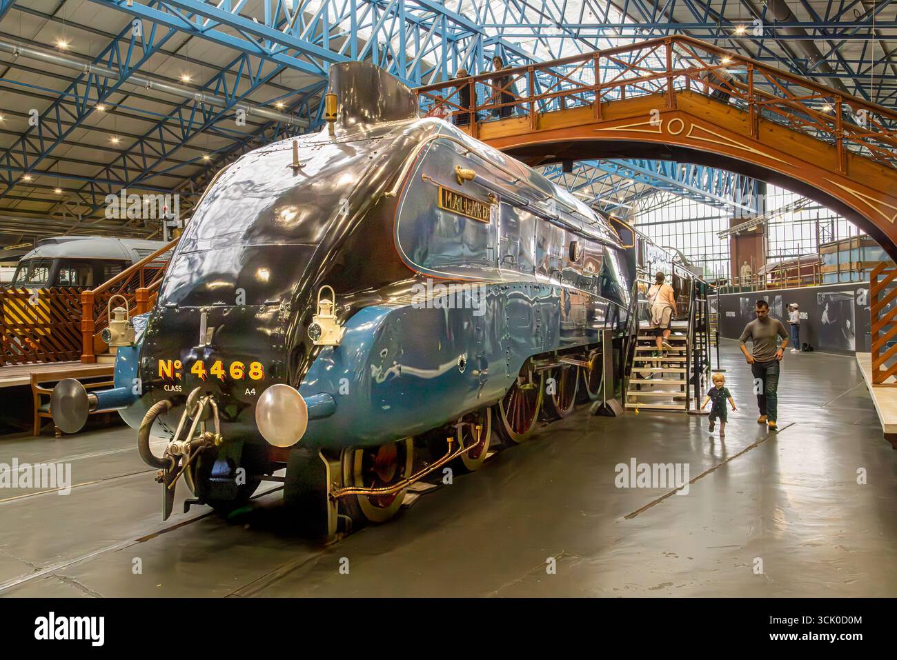 LNER Class A4 4468 Mallard, Geschwindigkeitsrekord für Dampflokomotiven, ausgestellt im National Railway Museum in York, England. Das Mallard Stockfoto
