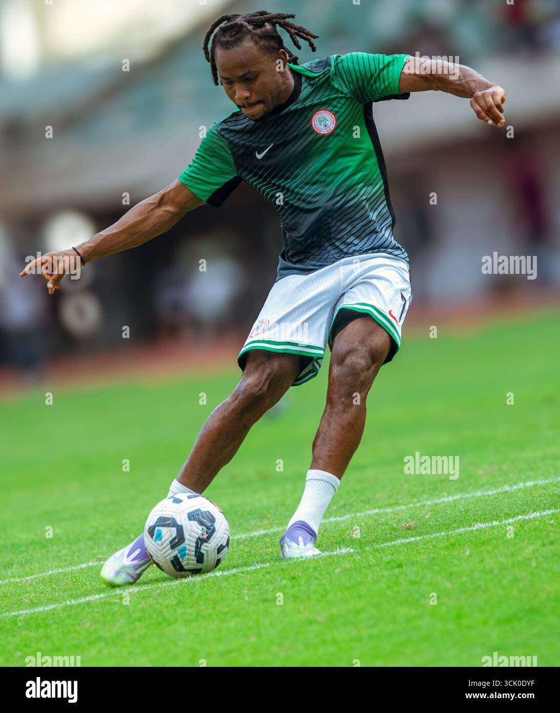 Ademola Lookman #7 von Nigeria bereitet die Qualifikation zur FIFA-Weltmeisterschaft 2026 in der Gruppe C gegen Ruanda am 6. September 2025 vor (Foto: Eragbie Joshua/Alamy) Stockfoto