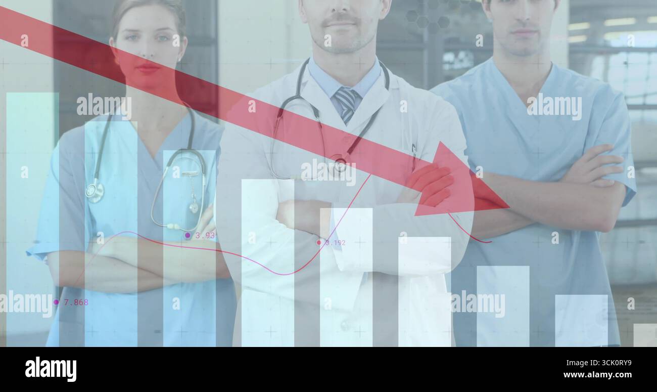 Drei Sanitäter in Schutt stehen im Krankenhaus, Stethoskope zeigen abnehmende Stabüberlagerungen Stockfoto