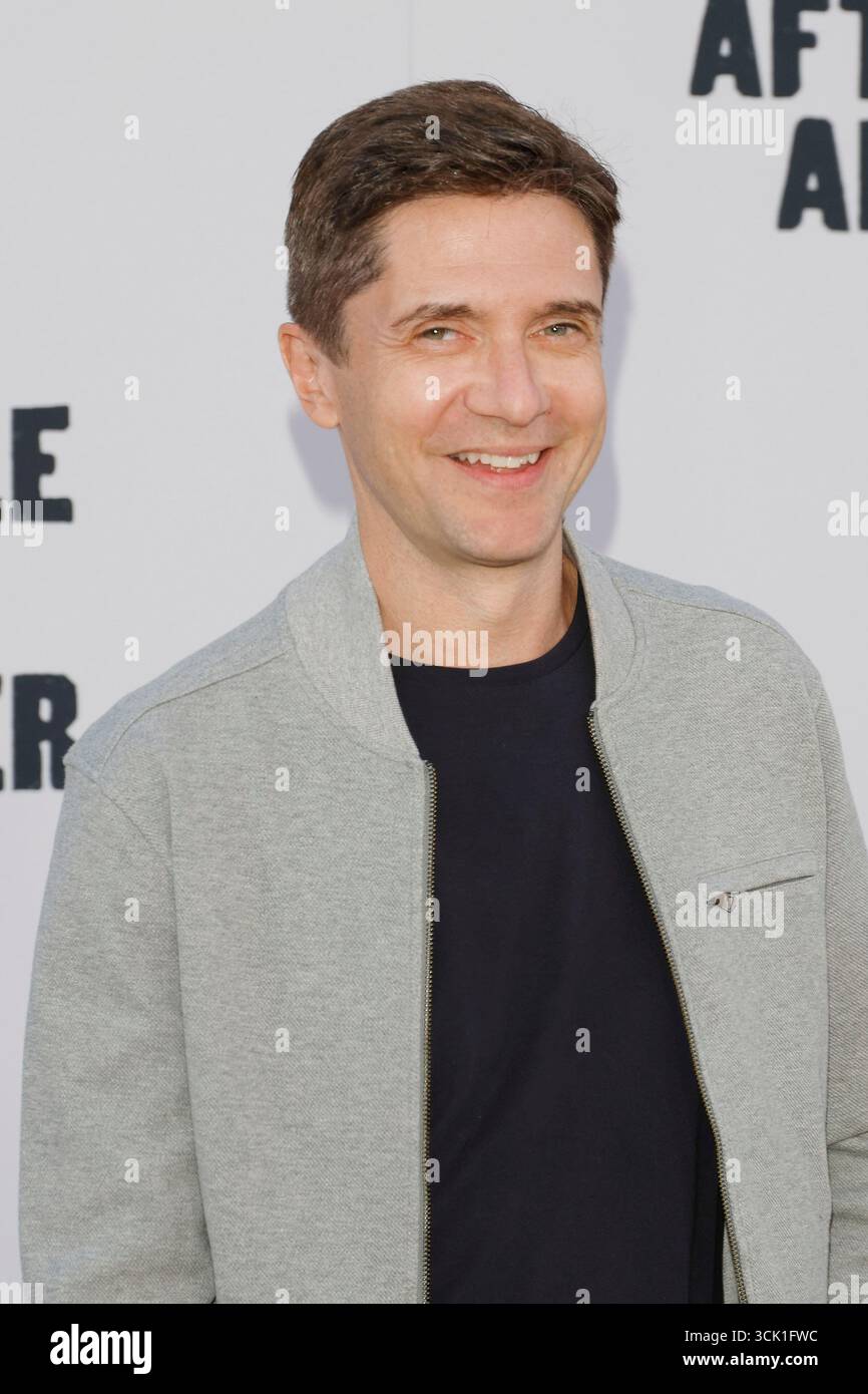 September 2025, Los Angeles, Kalifornien, USA: Topher Grace bei der Weltpremiere von One Battle After Another im TCL Chinese Theatre IMAX (Credit Image: © Nina Prommer/ZUMA Press Wire) NUR REDAKTIONELLE VERWENDUNG! Nicht für kommerzielle ZWECKE! Stockfoto