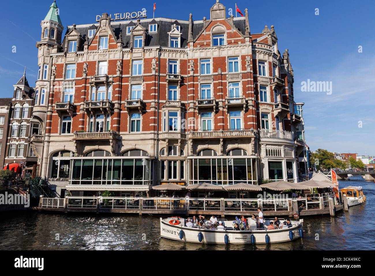 Hotel de L'Europe an der Amstel im Stadtzentrum von Amsterdam, Niederlande. Hotel de L'Europe an der Amstel im Zentrum, Amsterdam, Niederlande. Stockfoto