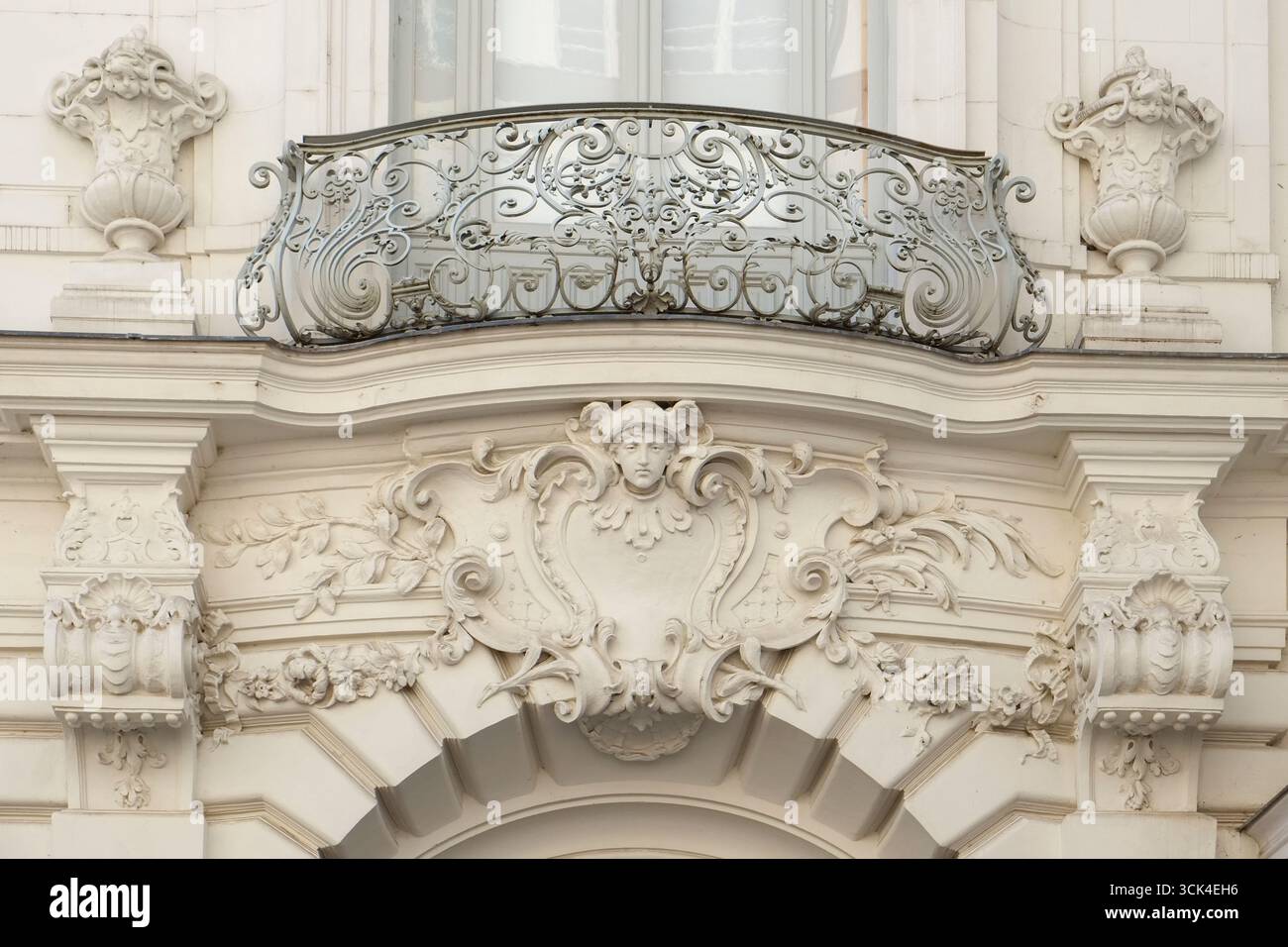 Architektonische Details des historischen Gebäudes Stockfoto