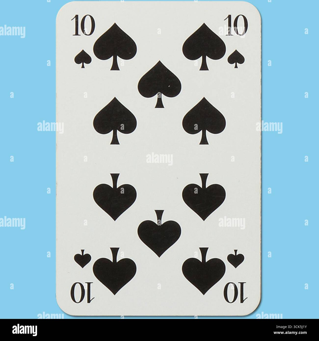 Dieses Bild zeigt eine Spielkarte mit der Anzahl 10 Pik, die häufig in Kartenspielen verwendet wird. Stockfoto