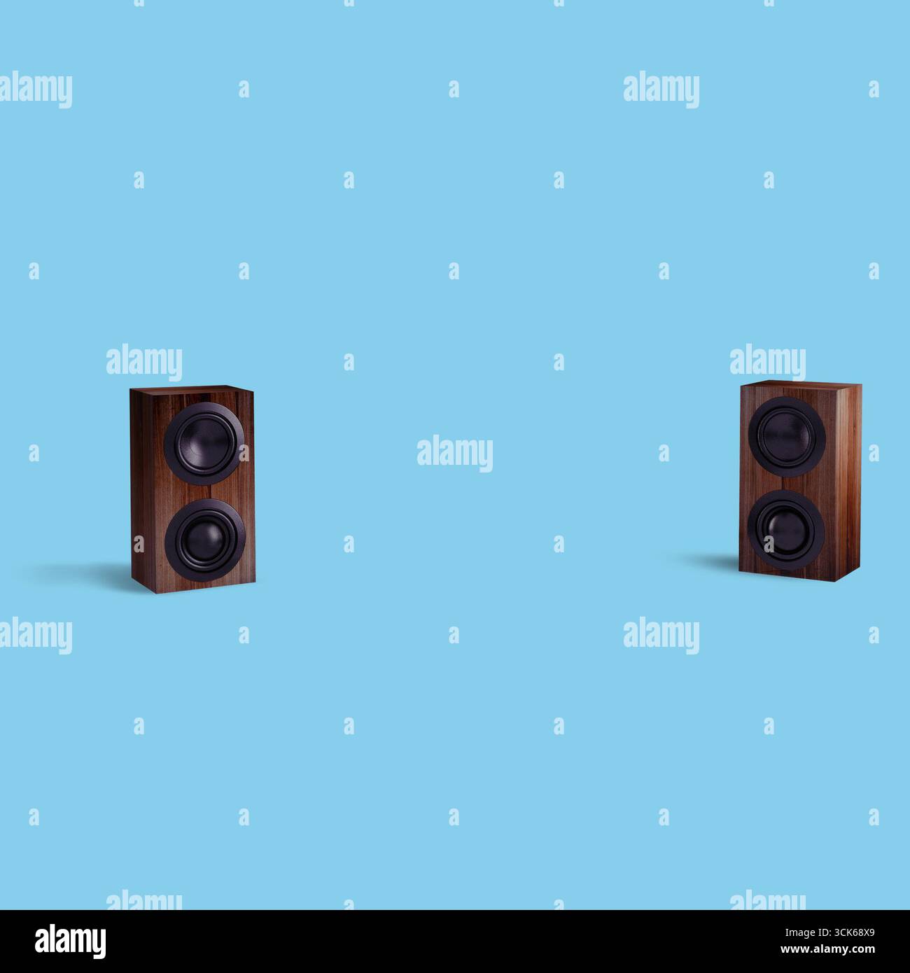 Ein Paar Holzlautsprecher für eine hochwertige Audioausgabe. Stockfoto