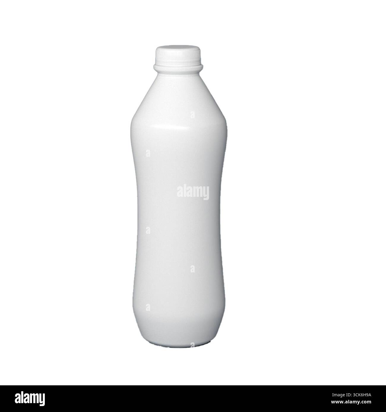 Eine einfache weiße Plastikflasche für Getränke. Stockfoto
