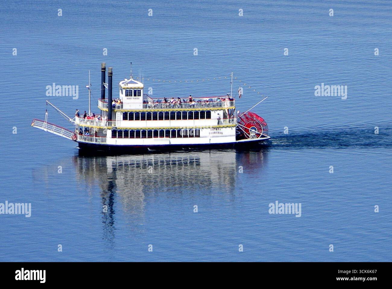 Radradfahrer Desert Princess Bootstouren auf Lake Mead in der Nähe von Boulder City, Nevada Stockfoto