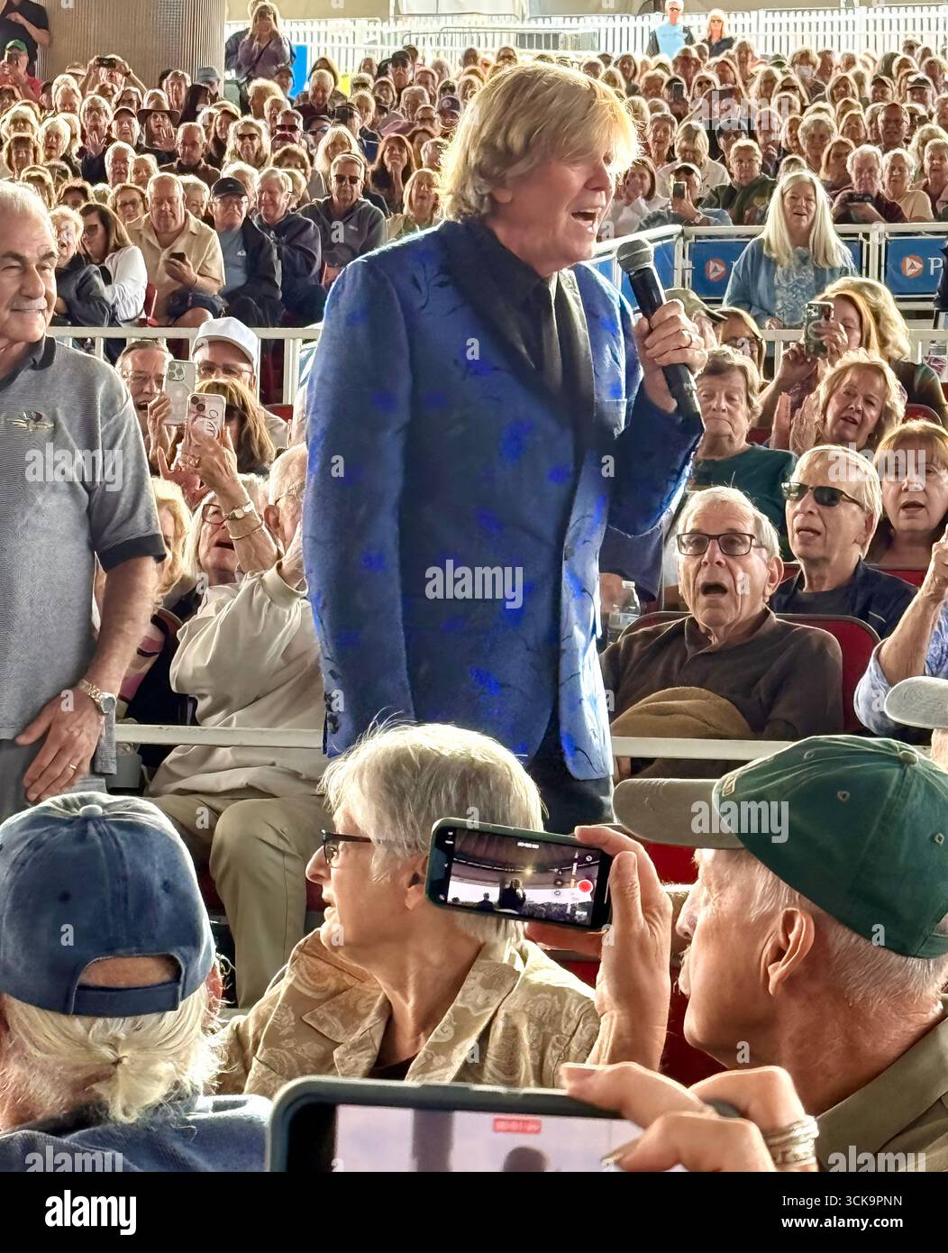 9/2025 Hiolmdel, NJ Hermans Hermits Frontmann Peter Noone tritt im PNC Bank Arts Center John Barrett/PHOTOlink auf Stockfoto