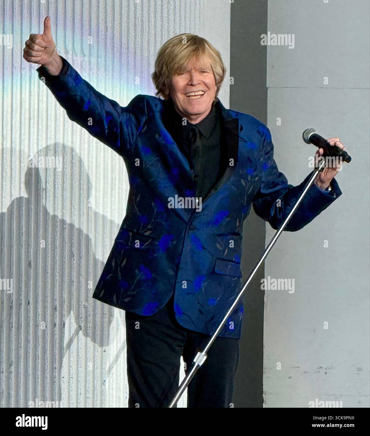 9/2025 Hiolmdel, NJ Hermans Hermits Frontmann Peter Noone tritt im PNC Bank Arts Center John Barrett/PHOTOlink auf Stockfoto
