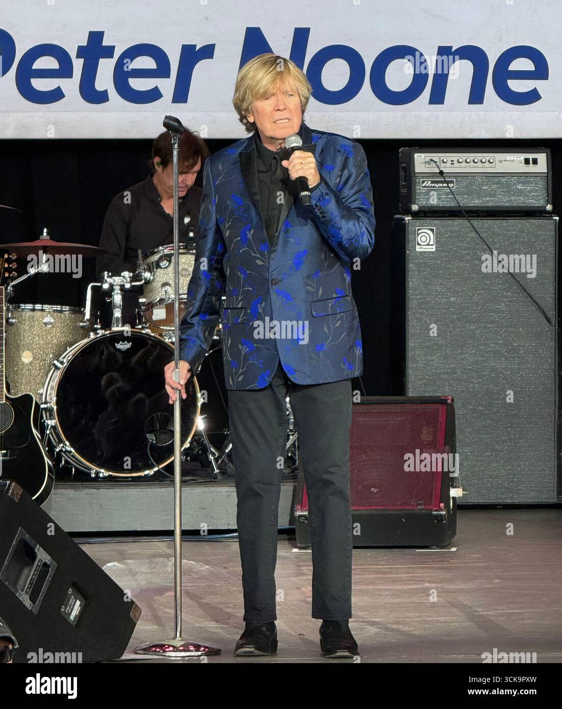 9/2025 Hiolmdel, NJ Hermans Hermits Frontmann Peter Noone tritt im PNC Bank Arts Center John Barrett/PHOTOlink auf Stockfoto