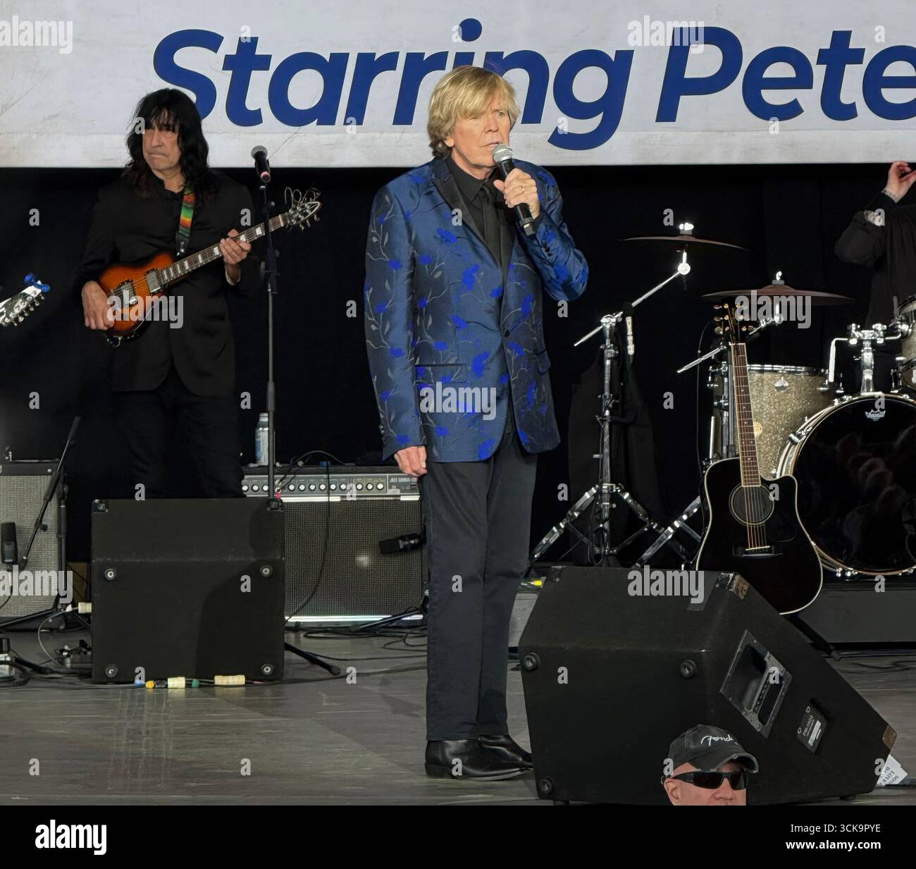 9/2025 Hiolmdel, NJ Hermans Hermits Frontmann Peter Noone tritt im PNC Bank Arts Center John Barrett/PHOTOlink auf Stockfoto