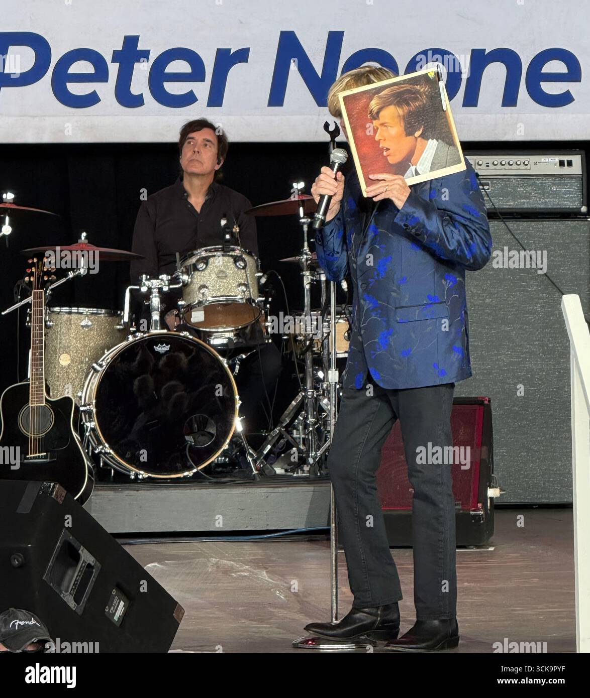 9/2025 Hiolmdel, NJ Hermans Hermits Frontmann Peter Noone tritt im PNC Bank Arts Center John Barrett/PHOTOlink auf Stockfoto