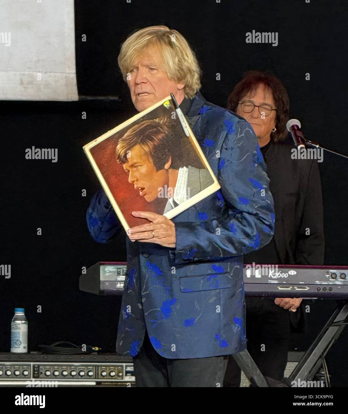 9/2025 Hiolmdel, NJ Hermans Hermits Frontmann Peter Noone tritt im PNC Bank Arts Center John Barrett/PHOTOlink auf Stockfoto