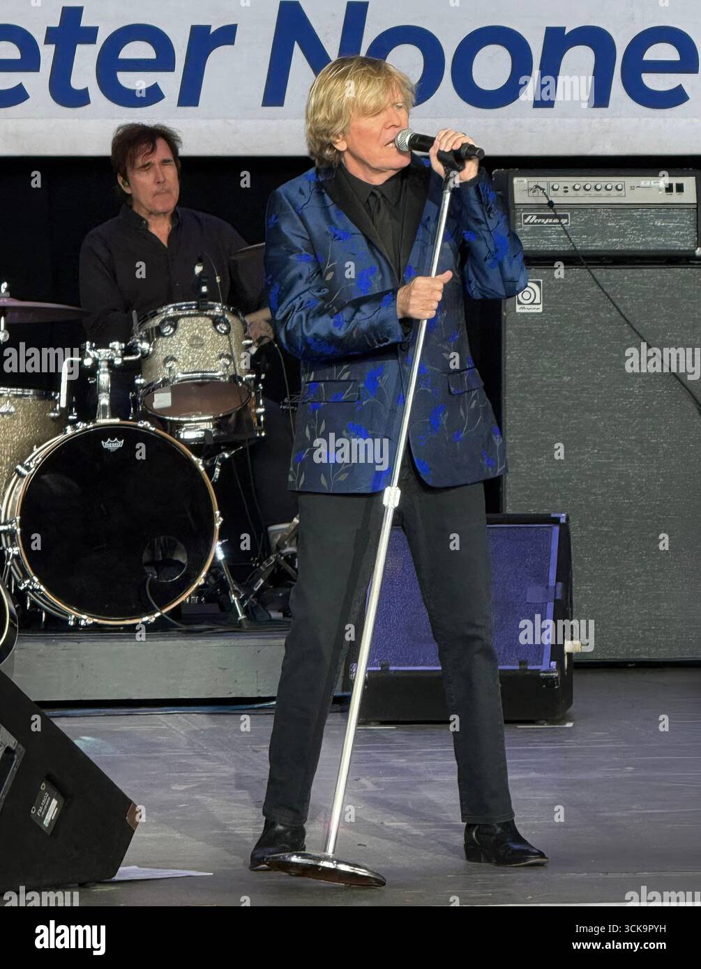 9/2025 Hiolmdel, NJ Hermans Hermits Frontmann Peter Noone tritt im PNC Bank Arts Center John Barrett/PHOTOlink auf Stockfoto