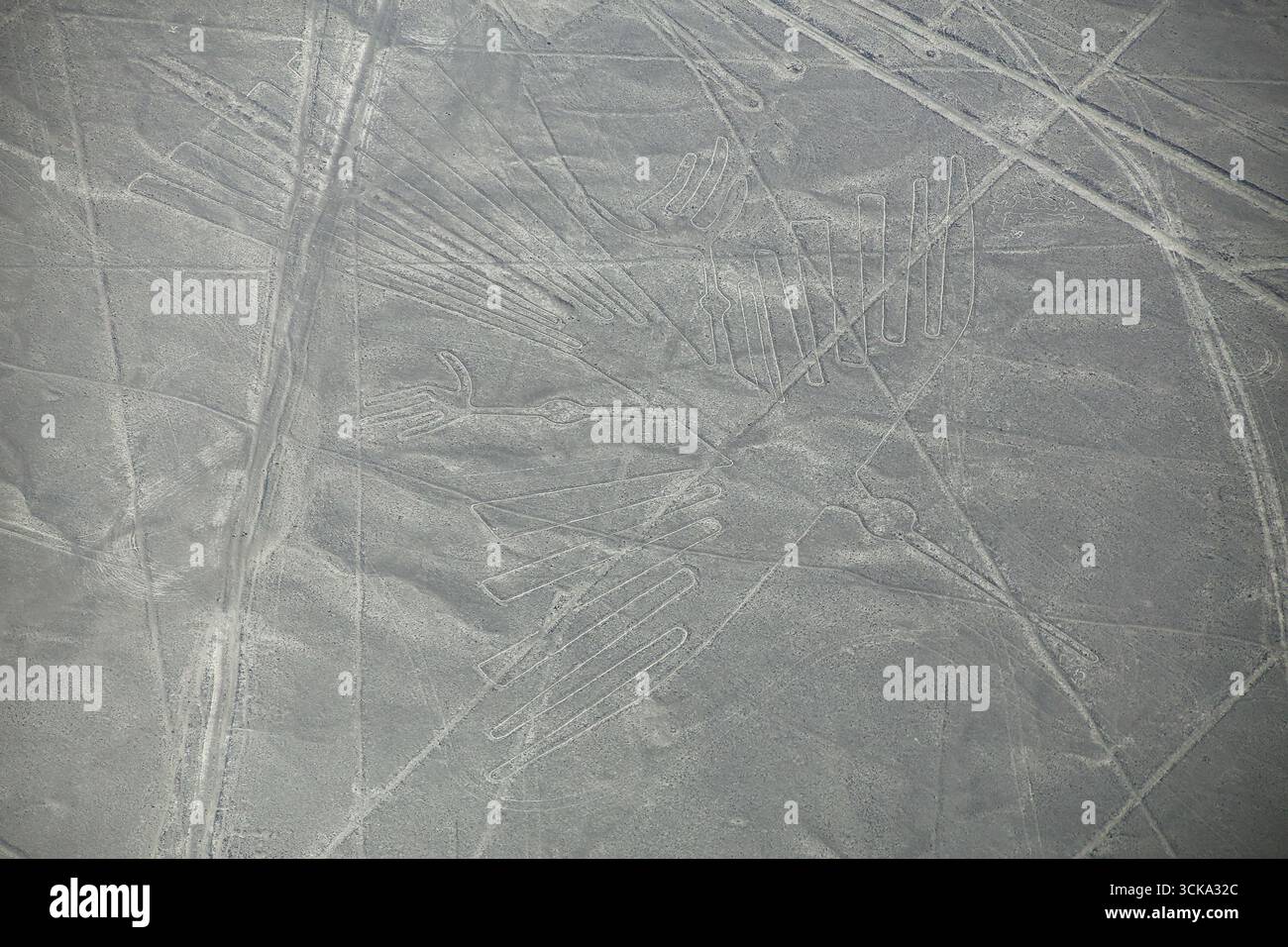 Luftaufnahme der Geoglyphen von Nasca in Peru. Die Linien wurden im Jahr 1994 als UNESCO-Weltkulturerbe ausgewiesen. Stockfoto