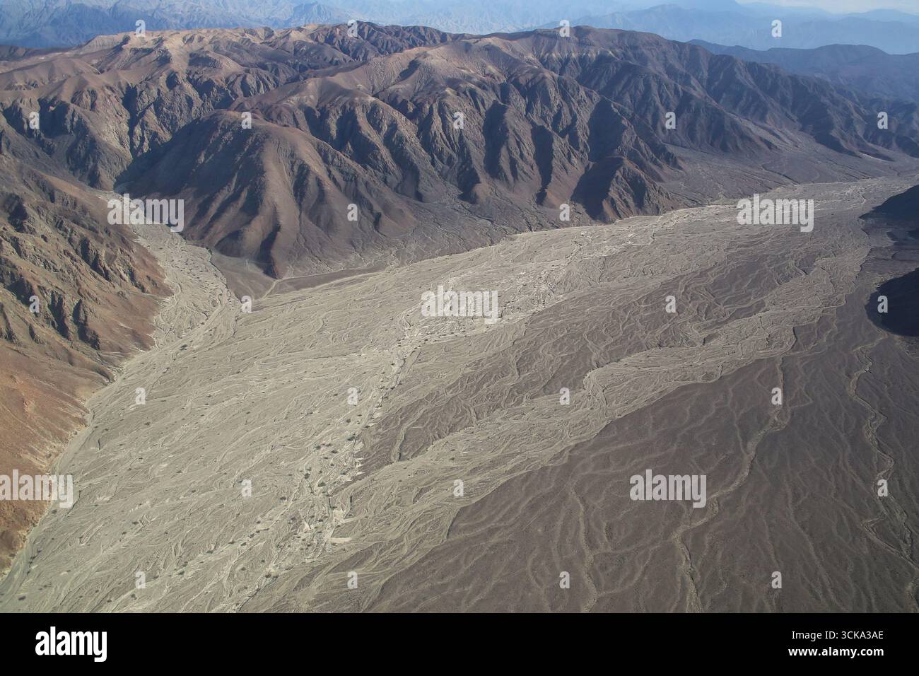 Luftaufnahme der Pampa de Jumana in der Nähe von Nazca in Peru. Stockfoto