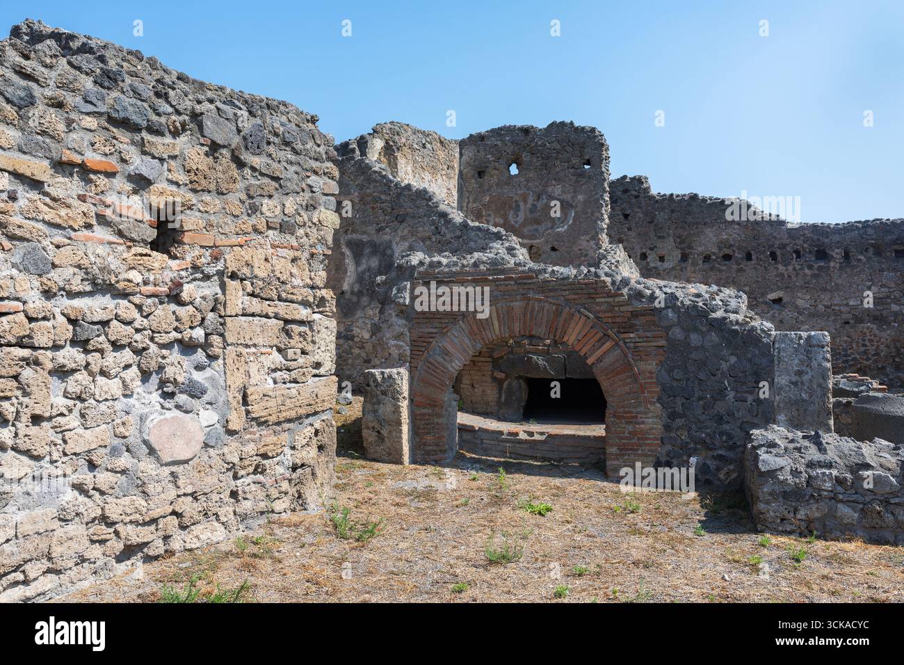 Pompeji ist eine archäologische Stätte, die ein vollständiges Bild einer antiken römischen Stadt bietet. Stockfoto