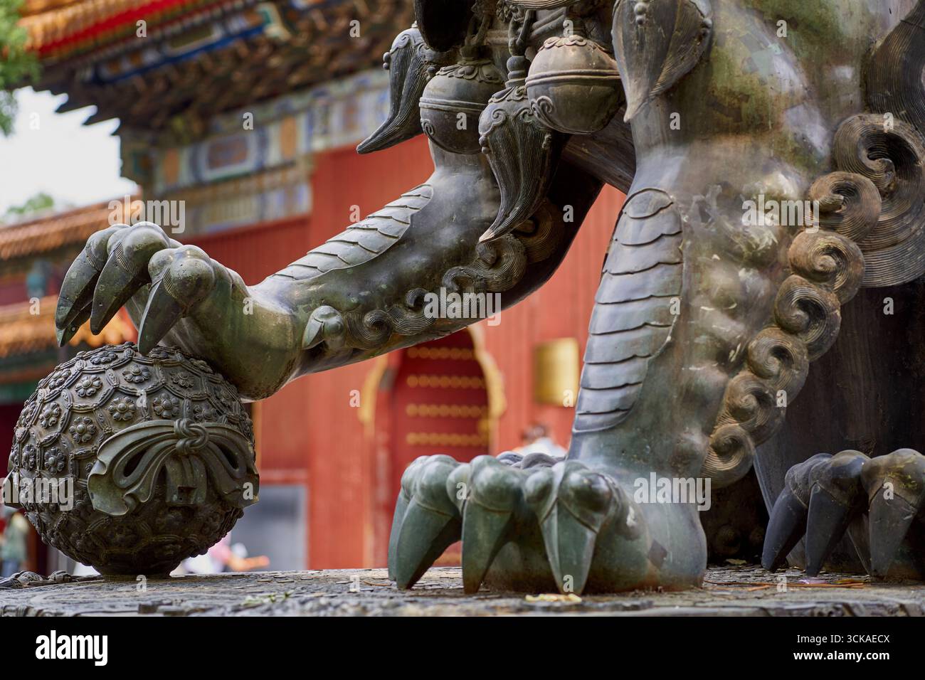 Detaillierte Nahaufnahme des Löwenhüters des Lama-Tempels in Peking Stockfoto