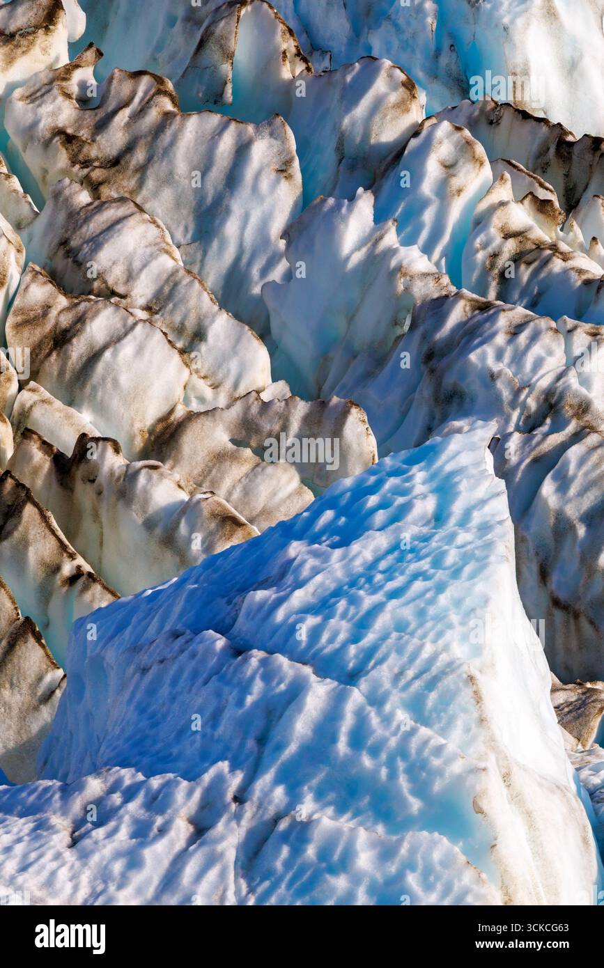 Äußerste Nahaufnahme des Endpunkts des Hisinger-Gletschers, Dickson, Fjord, Northeast Greenland National Park. Hintergrund Eisstruktur. Stockfoto
