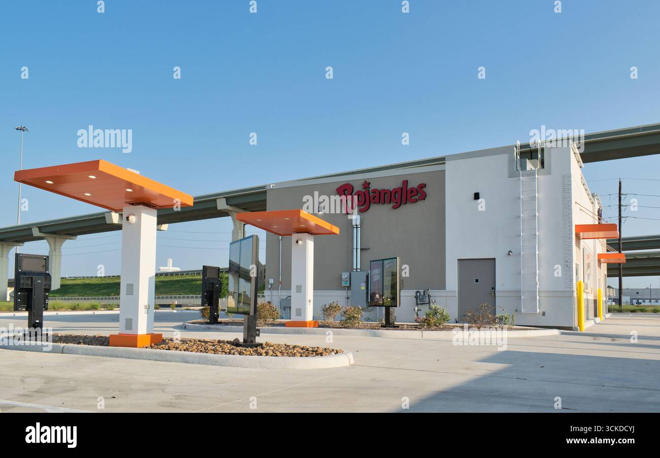 Tomball, Texas, USA 08-24-2025: Bojangles Fast-Food-Restaurant, Diner-Storefront, Drive through outside. Stockfoto