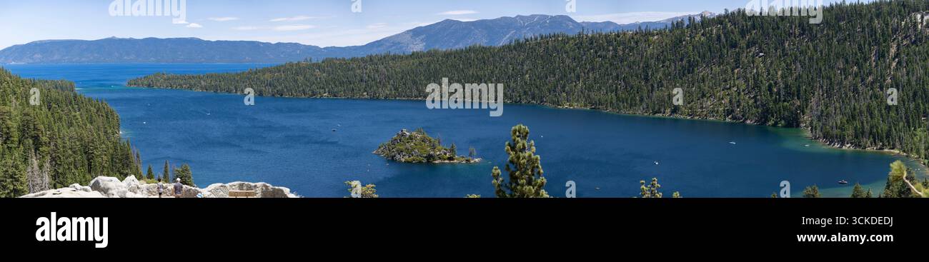 180-Grad-Panorama von Emerald Bay und Fannett Island in Lake Tahoe, Kalifornien. Stockfoto