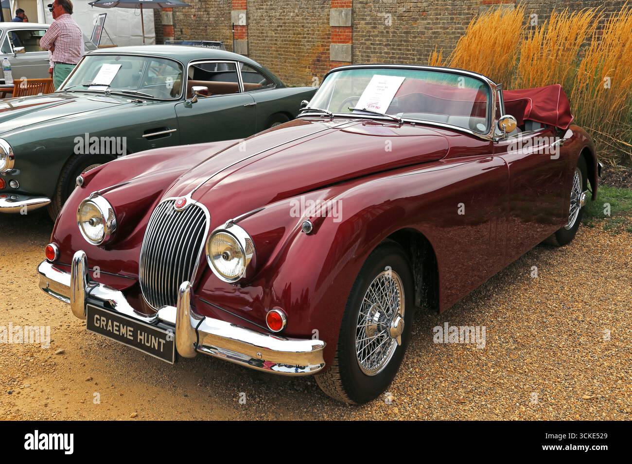 Jaguar XK150 S DHC (1957), Concours of Elegance 2025, Hampton Court Palace, London, Großbritannien, Europa Stockfoto