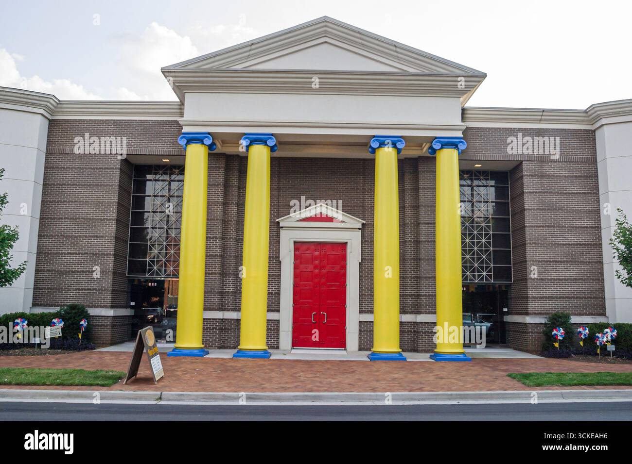 Huntsville Alabama, EarlyWorks Children's Museum, praktische Aktivitäten außerhalb des Vordereingangs, Stockfoto
