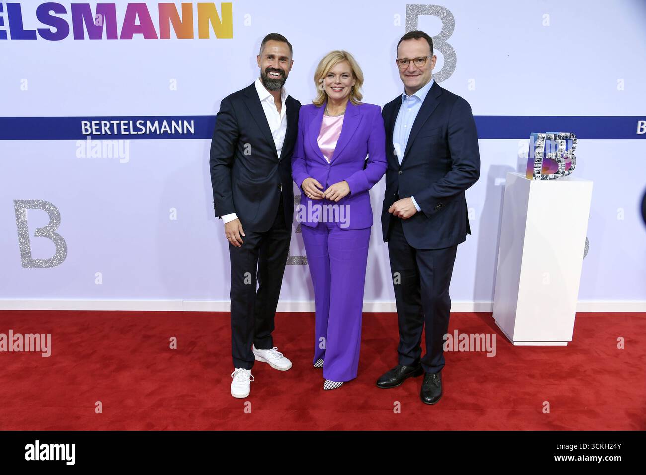 Daniel Funke, Julia Klöckner und Jens Spahn bei der BERTELSMANN Sommerparty in Berlin am 11.09.2025 *** Daniel Funke, Julia Klöckner und Jens Spahn bei der BERTELSMANN Sommerparty in Berlin am 11 09 2025 Stockfoto