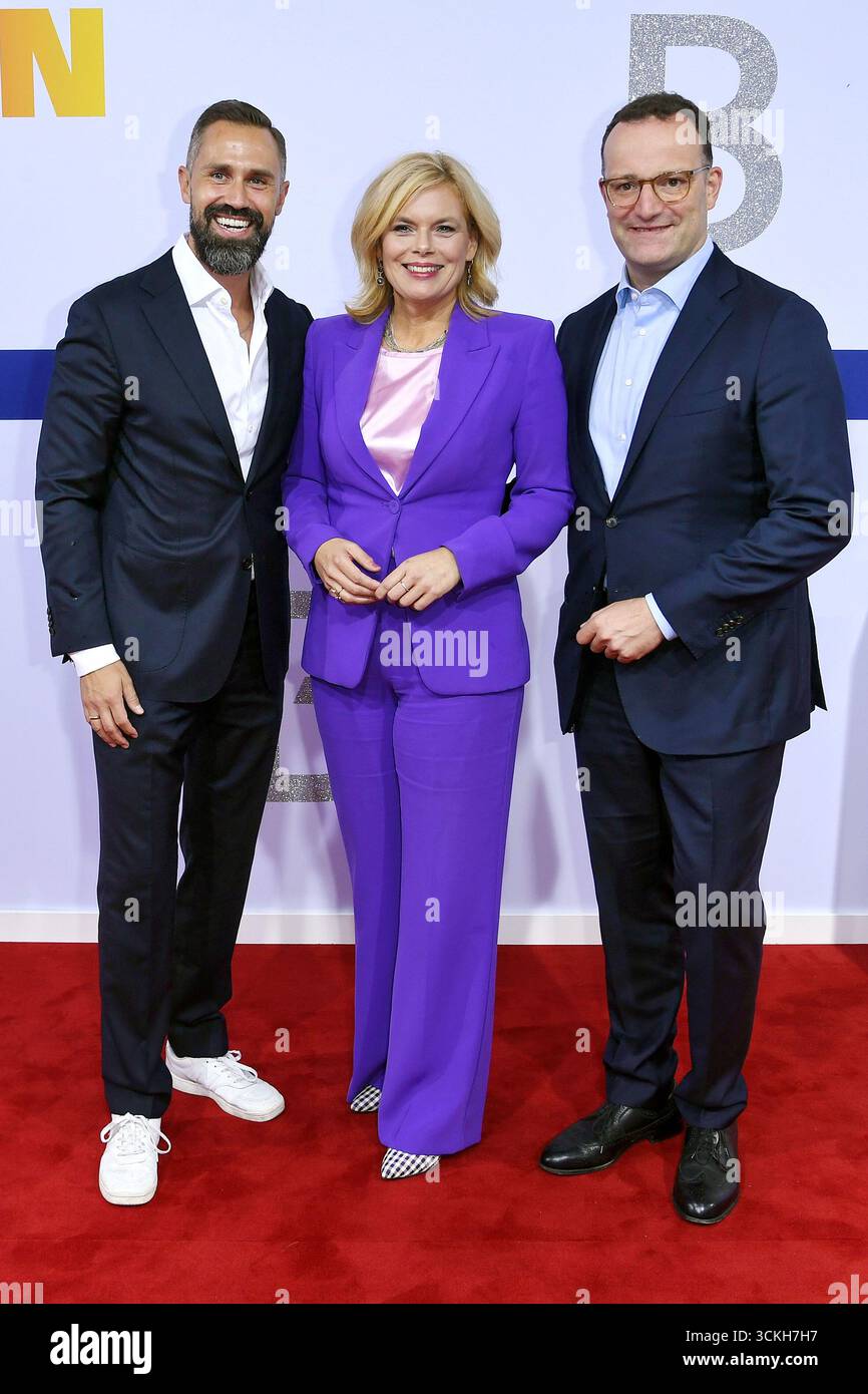 Daniel Funke, Julia Kloeckner und Jens Spahn bei der Bertelsmann Party am 11.09.2025 in Berlin Stockfoto