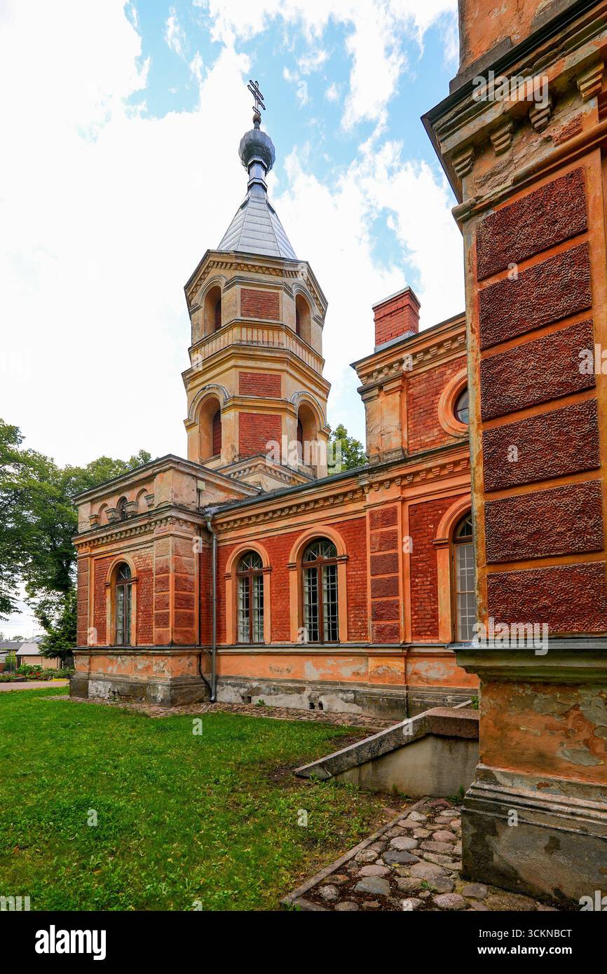 Die orthodoxe Kathedrale St. Isidor in Valga, Estland, im Baltikum Stockfoto