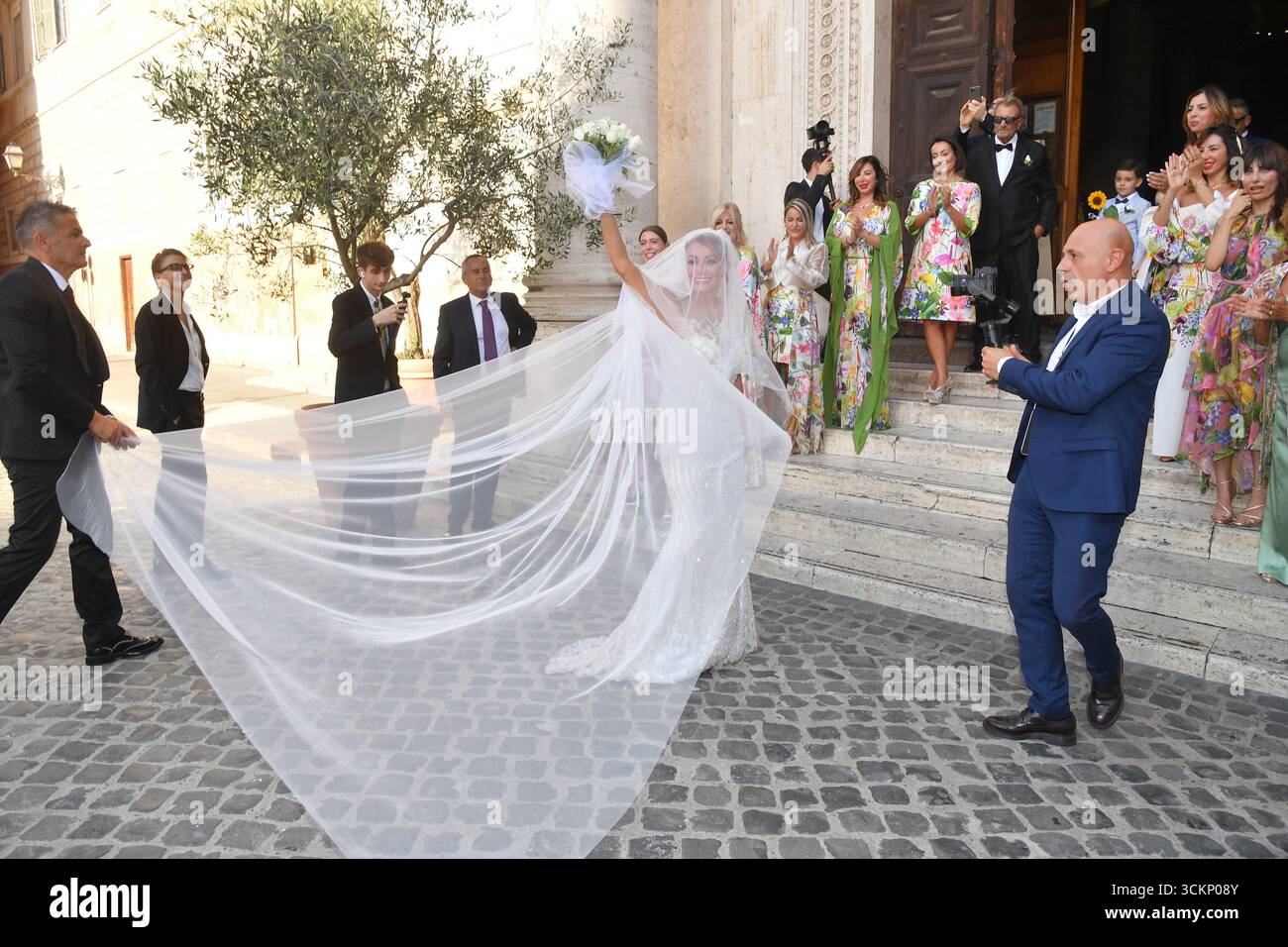 Rom, Italien. September 2025. Rom, Kirche San Salvatore in Lauro Hochzeit von Alma Manera mit Paolo Petrecca, auf dem Foto: Alma Manera Credit: Independent Photo Agency/Alamy Live News Stockfoto