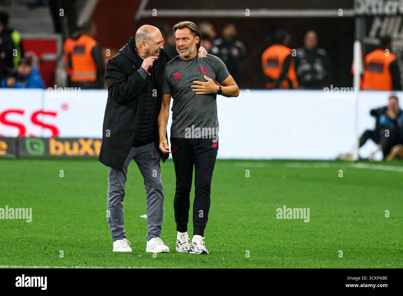 LEVERKUSEN, DEUTSCHLAND - 12. SEPTEMBER 2025: Fernando Carro de Prada - das Bundesliga-Spiel Bayer 04 Leverkusen gegen SG Eintracht Frankfurt in der BayArena. Stockfoto