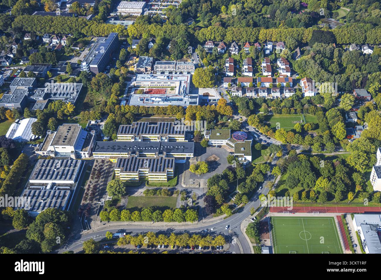 Luftansicht, Neubau Jakob-Muth-Schule, Hansa Berufskolleg, Geschwister-Scholl-Gymnasium, Büergerforum Königsborn, Erich Goepfert Stadthalle, Ki¿½ Stockfoto