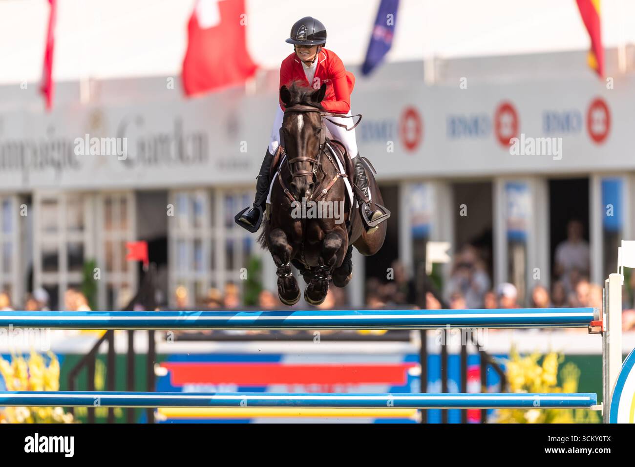 Erynn Ballard aus Kanada, Riding Dior, tritt am 6. September 2025 in der ersten Runde des BMO Nations Cup 2025 während der Spruce Meadows Masters an Stockfoto