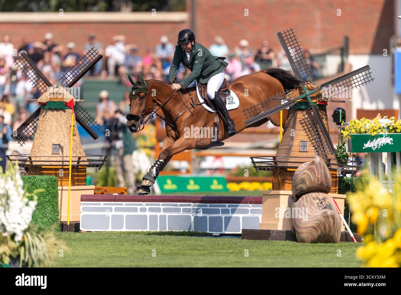 Jordan Coyle aus Irland, Reiten Chaccolino, tritt am 6. September in der ersten Runde des BMO Nations Cups 2025 während der Spruce Meadows „Masters“ an Stockfoto