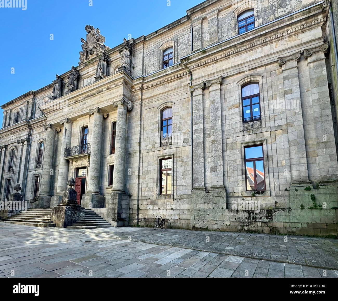 Fakultät für Geographie und Geschichte der Universität Santiago de Compostela USC Spanien - Smartphone-aufgenommenes Stockfoto