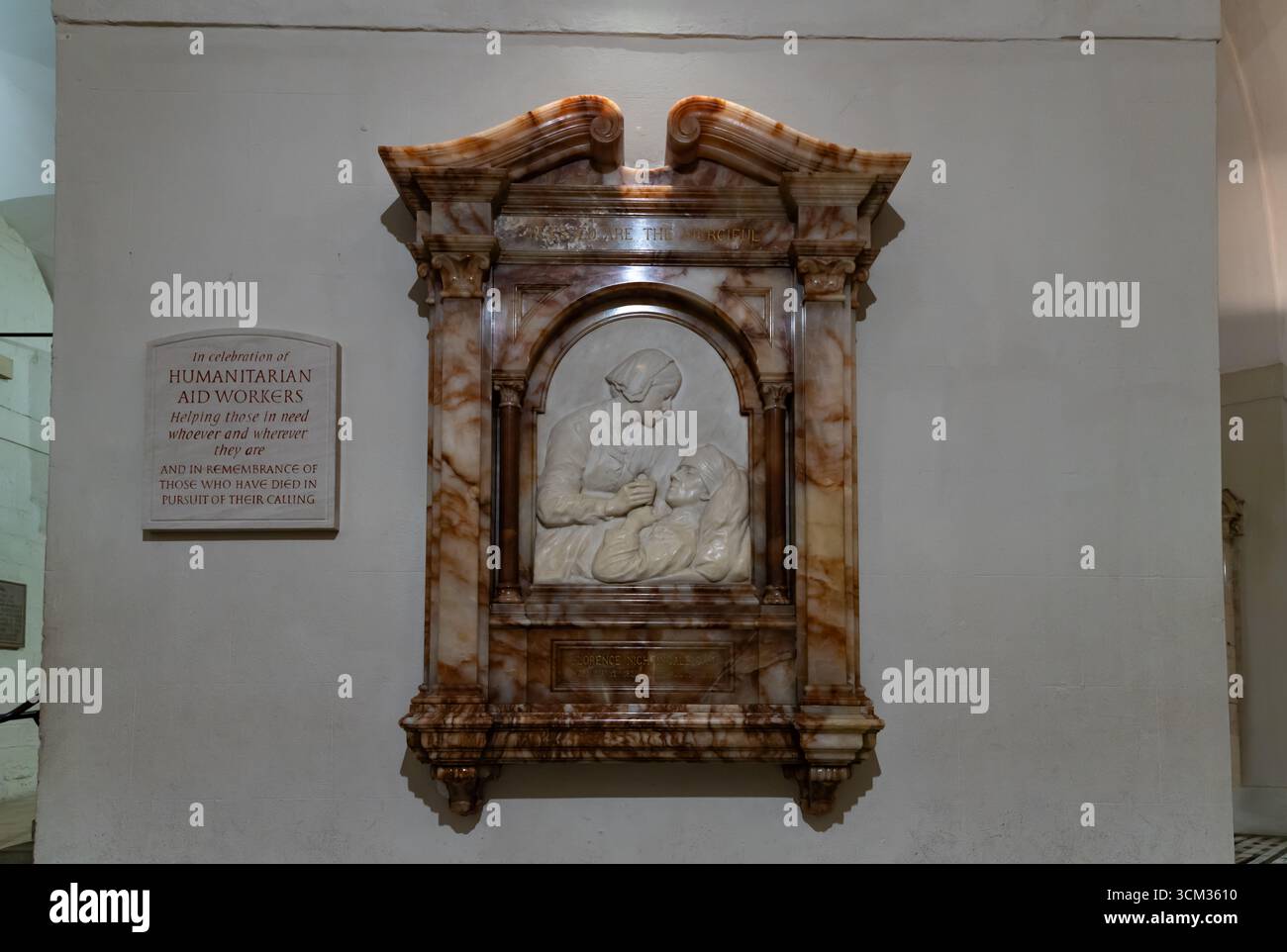 Ein Bild des Florence Nightingale Memorial in der Krypta der St. Paul's Cathedral, London. Stockfoto