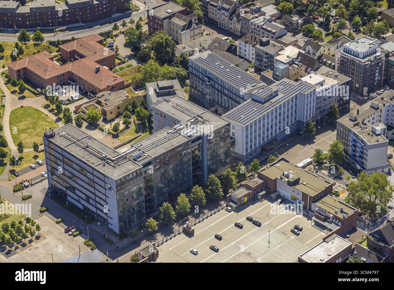 Luftaufnahme, technisches Rathaus, Sterkrade-Zentrum, Oberhausen, Ruhrgebiet, Nordrhein-Westfalen, Deutschland, Bunker, DE, Europa, Luftaufnahme, ph-wert aus der Luft Stockfoto