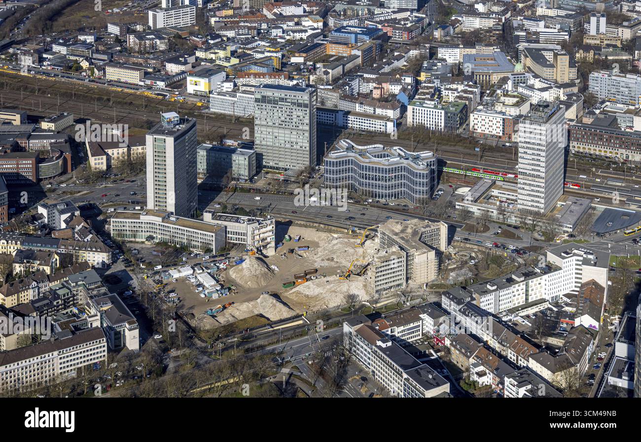 Luftaufnahme, Abriss Ypsilon-Haus der RWE-Zentrale Essen in der Huyssenallee für geplanten Bürocampus im Suedviertel in Essen, Ruhr AR Stockfoto