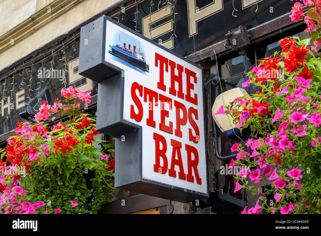 The Steps Bar Schild, Glassford Street, Merchant City, Glasgow, Schottland, UK Stockfoto