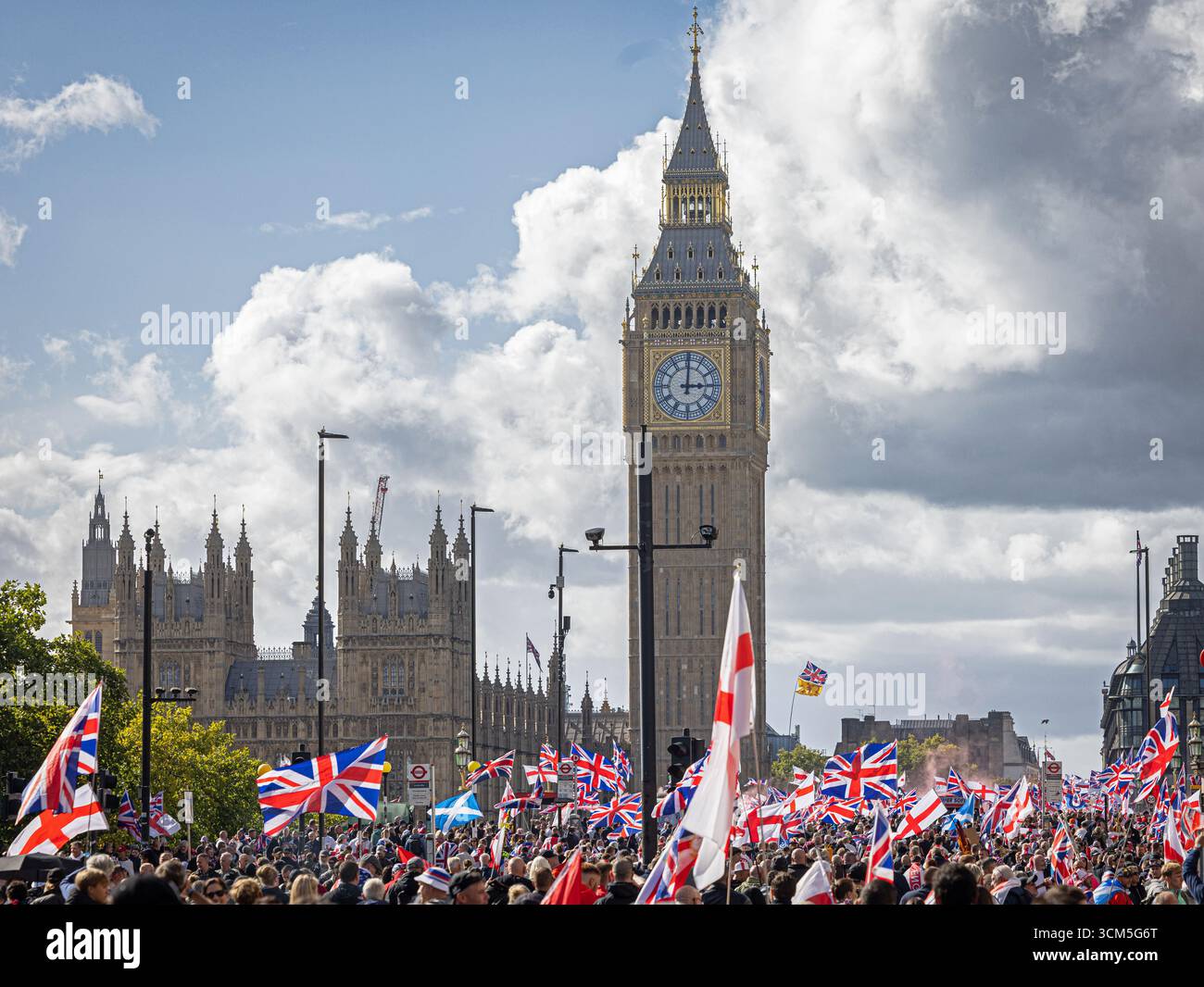 Tommy Robinson Unite the Kingdom Rally, London, Großbritannien Stockfoto