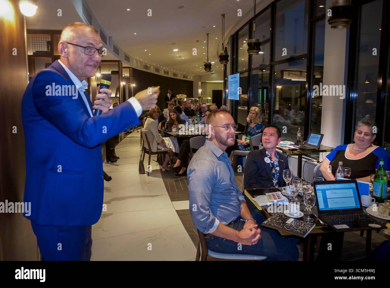 Paris, Frankreich, Group People, IAS Meeting, WHO launcht Prep Implementation Tool, man Speaking Stockfoto