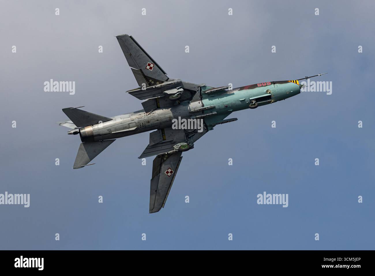 Die polnische Luftwaffe Sukhoi Su-22 Fitter mit variablem Flügelflugzeug nehmen an einem Medientag auf der Miroslawiec Air Base teil. Stockfoto