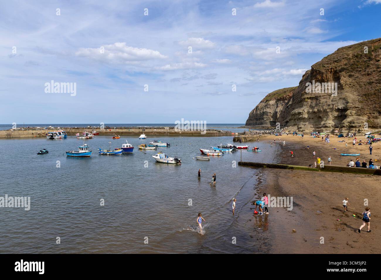 Staithes ist ein Küstenort in North Yorkshire, England Stockfoto