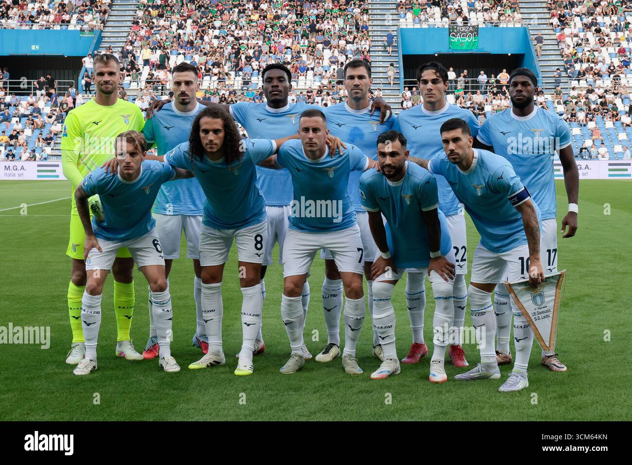 Reggio Emilia, Italien. September 2025. Die Startaufstellung der SS Lazio ist während des italienischen Fußballspiels der Serie A zwischen den USA Sassuolo Calcio und SS Lazio im Mapei Stadium zu sehen. Endpunktzahl Sassuolo 1:0 SS Lazio Credit: SOPA Images Limited/Alamy Live News Stockfoto
