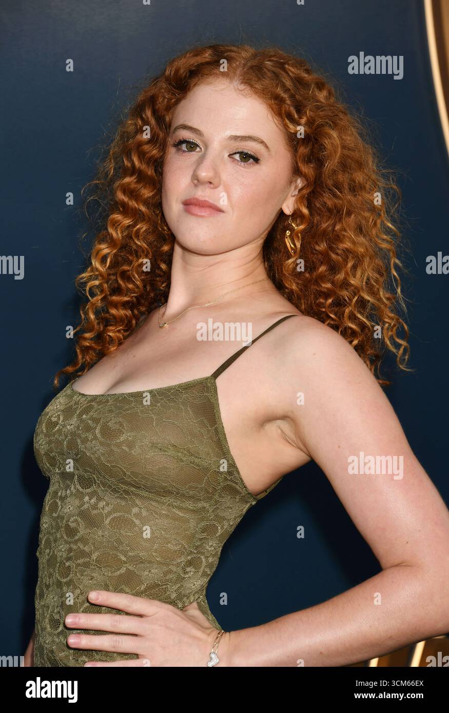BEVERLY HILLS, KALIFORNIEN - 13. SEPTEMBER: Rachel Stubington besucht Warner Bros Die 77. Primetime Emmy Awards-Nominierten der Television Group feiern bei Stockfoto