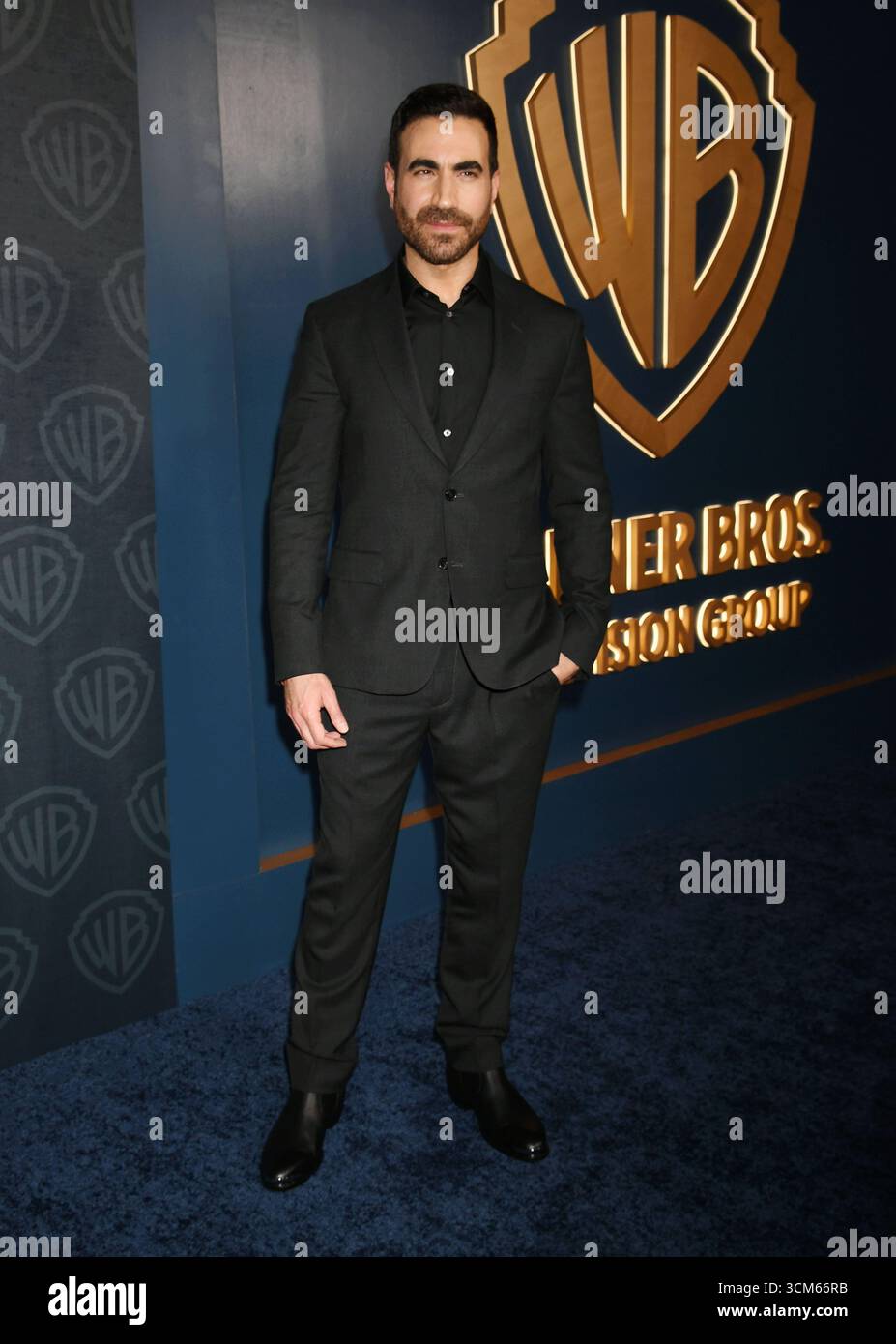 BEVERLY HILLS, KALIFORNIEN - 13. SEPTEMBER: Brett Goldstein besucht Warner Bros Die 77. Primetime Emmy Awards-Nominierten der Television Group feiern bei Stockfoto