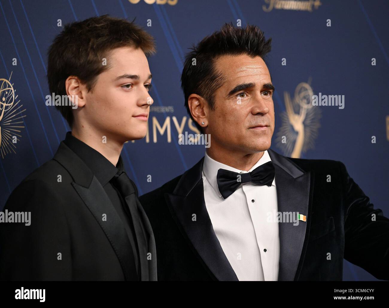 Los Angeles, Usa. September 2025. (L-R) Henry Farrell und Colin Farrell kommen am Sonntag, den 14. September 2025, zu den 77. Jährlichen Primetime Emmy Awards im Peacock Theater in Los Angeles. Foto: Chris Chew/UPI Credit: UPI/Alamy Live News Stockfoto