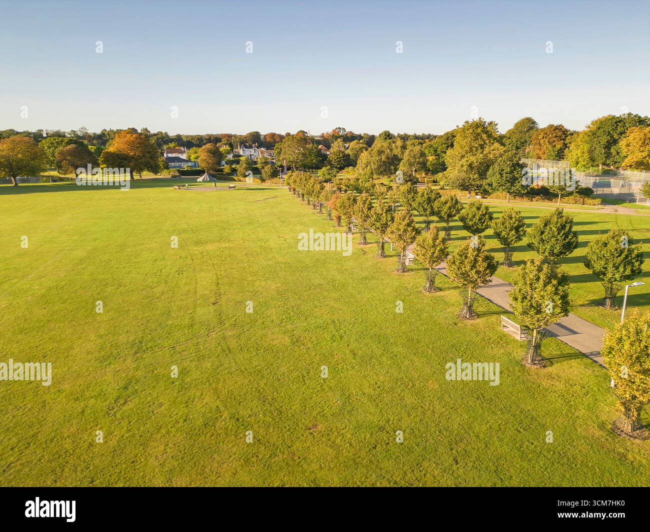 Aus der Vogelperspektive oder herne Bay Memorial Park an der Küste von kent Stockfoto