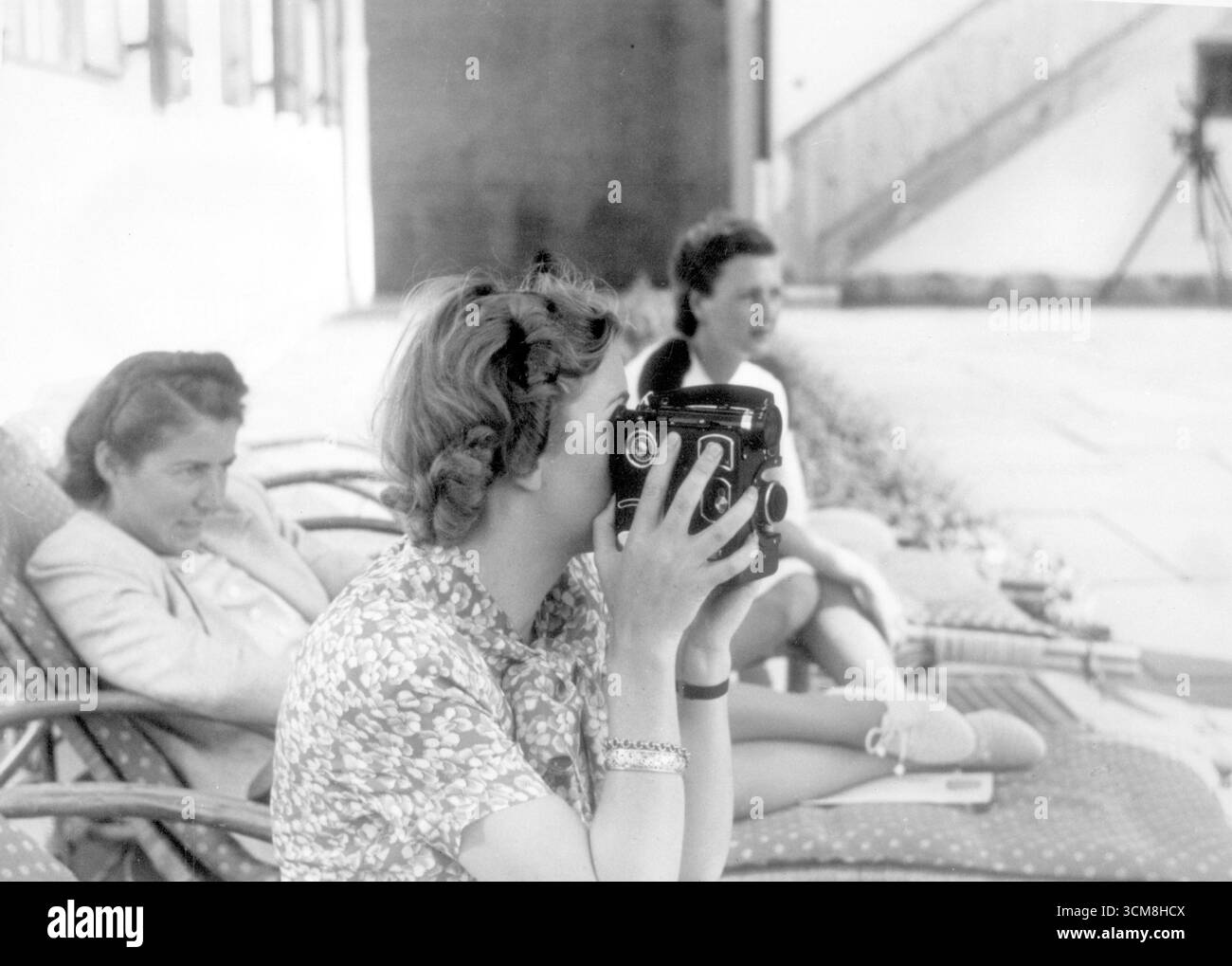 Eva Braun filmte Ende der 30er Jahre Sie filmt im Berghof, der Sommerresidenz von Adolf Hitler Stockfoto