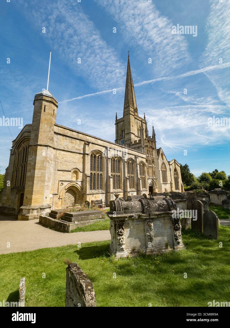 St. John the Baptist Church, Kirche in Burford in den Cotswolds, England. Stockfoto